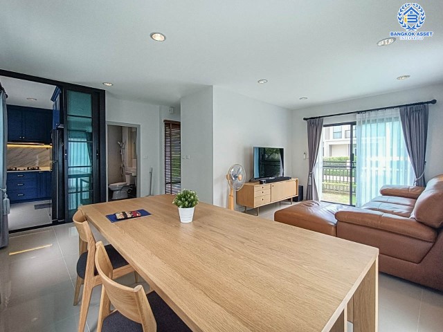 *****บ้านเดี่ยวมือสองย่านนนทบุรี ม.เพฟ ปิ่นเกล้า-ศาลายา เนื้อที่กว้างขวางมากถึง 54.40 ตร.ว. ฟังก์ชัน 3 ห้องนอน 3 ห้องน้ำ ที่จอดรถ 2 คัน บ้านสวยสไตล์โมเดิร์น มีพื้นที่รอบ ๆ บ้าน โครงการตั้งบนทำเลแห่งการเดินทาง เชื่อมต่อถนนกาญจนาภิเษก ใกล้รถไฟฟ้าสายสีแดงอ่อน "สถานีศาลายา" จองเลย!